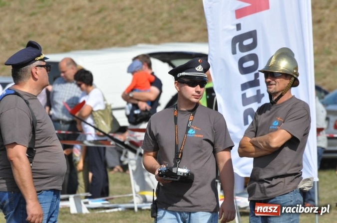 Zdjęcie w galerii na portalu naszraciborz.pl: Raciborskie Air-Show nad Ulgą wiadomości z regionu