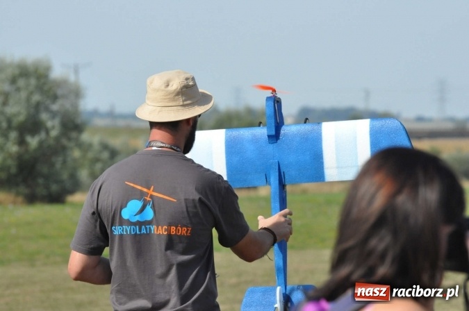 Zdjęcie w galerii na portalu naszraciborz.pl: Raciborskie Air-Show nad Ulgą wiadomości z regionu