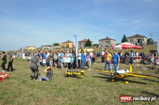 Zdjęcie w galerii na portalu naszraciborz.pl: Raciborskie Air-Show nad Ulgą wiadomości z regionu