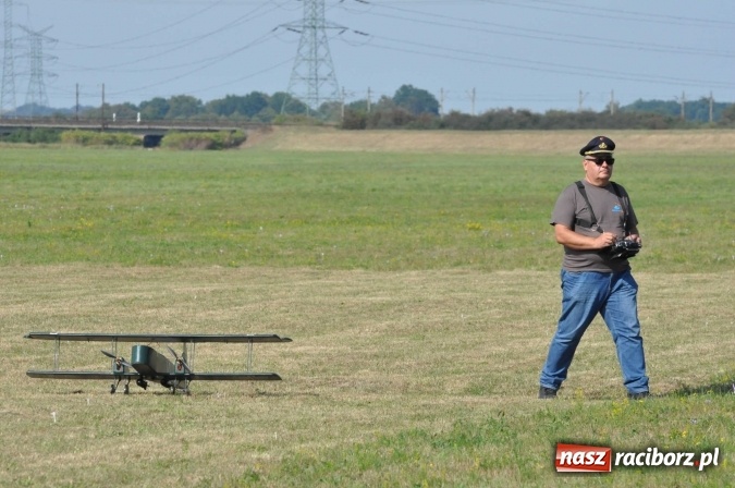 Zdjęcie w galerii na portalu naszraciborz.pl: Raciborskie Air-Show nad Ulgą wiadomości z regionu