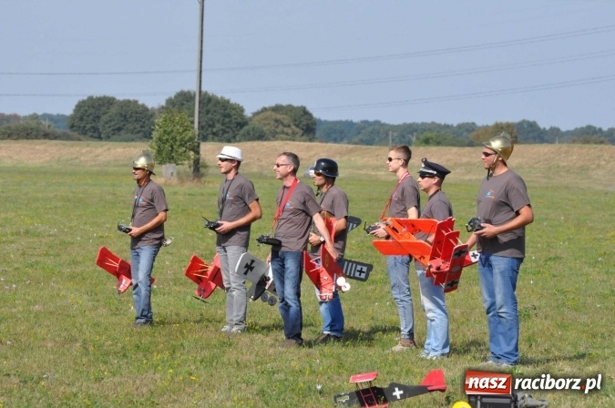 Zdjęcie w galerii na portalu naszraciborz.pl: Raciborskie Air-Show nad Ulgą wiadomości z regionu