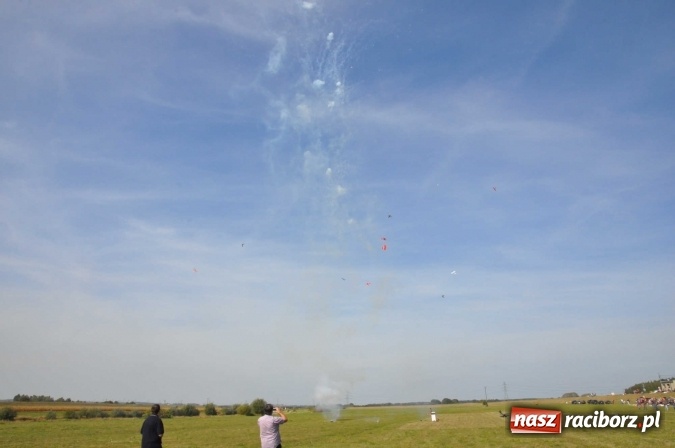 Zdjęcie w galerii na portalu naszraciborz.pl: Raciborskie Air-Show nad Ulgą wiadomości z regionu