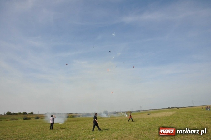 Zdjęcie w galerii na portalu naszraciborz.pl: Raciborskie Air-Show nad Ulgą wiadomości z regionu