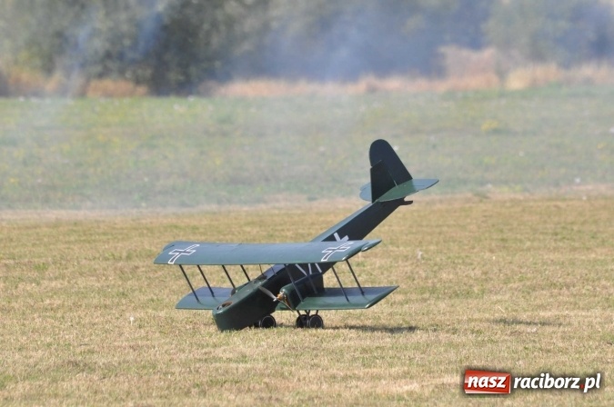 Zdjęcie w galerii na portalu naszraciborz.pl: Raciborskie Air-Show nad Ulgą wiadomości z regionu