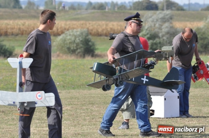 Zdjęcie w galerii na portalu naszraciborz.pl: Raciborskie Air-Show nad Ulgą wiadomości z regionu