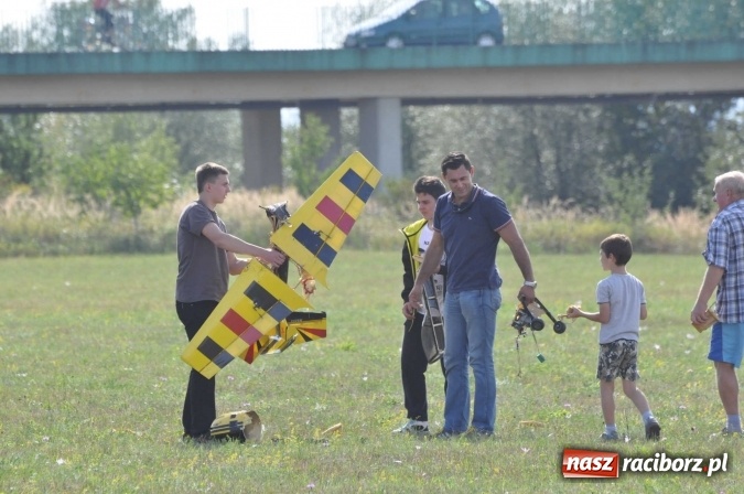 Zdjęcie w galerii na portalu naszraciborz.pl: Raciborskie Air-Show nad Ulgą wiadomości z regionu
