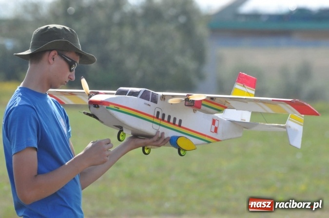 Zdjęcie w galerii na portalu naszraciborz.pl: Raciborskie Air-Show nad Ulgą wiadomości z regionu