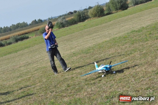 Zdjęcie w galerii na portalu naszraciborz.pl: Raciborskie Air-Show nad Ulgą wiadomości z regionu