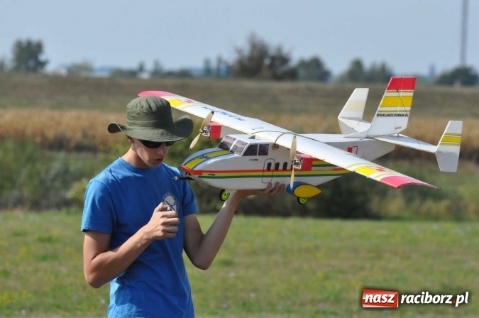 Zdjęcie w galerii na portalu naszraciborz.pl: Raciborskie Air-Show nad Ulgą wiadomości z regionu
