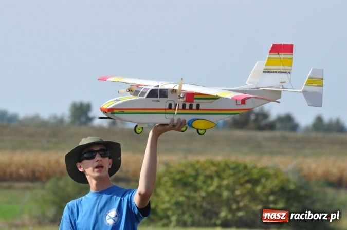 Zdjęcie w galerii na portalu naszraciborz.pl: Raciborskie Air-Show nad Ulgą wiadomości z regionu