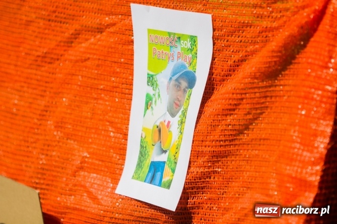 Zdjęcie w galerii na portalu naszraciborz.pl: Dożynki 2015 - złoty pociąg w Samborowicach wiadomości z regionu