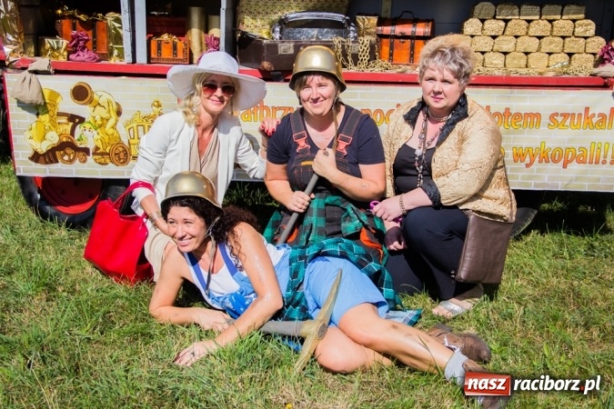 Zdjęcie w galerii na portalu naszraciborz.pl: Dożynki 2015 - złoty pociąg w Samborowicach wiadomości z regionu