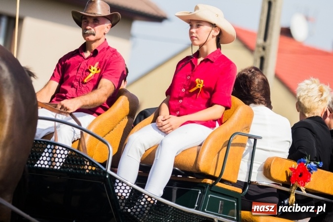 Zdjęcie w galerii na portalu naszraciborz.pl: Dożynki 2015 - złoty pociąg w Samborowicach wiadomości z regionu