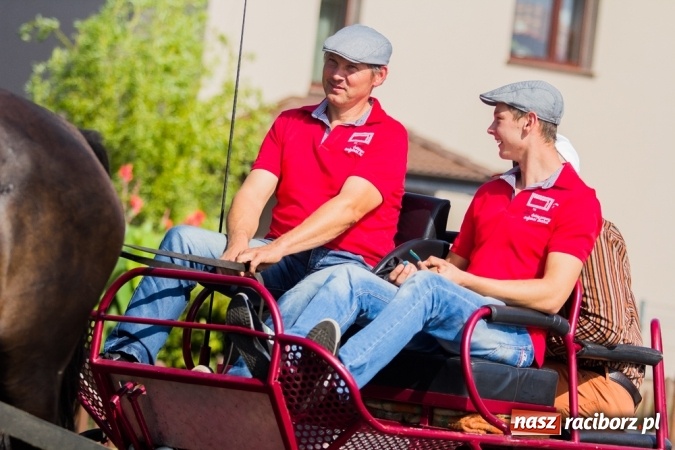 Zdjęcie w galerii na portalu naszraciborz.pl: Dożynki 2015 - złoty pociąg w Samborowicach wiadomości z regionu