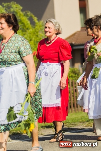 Zdjęcie w galerii na portalu naszraciborz.pl: Dożynki 2015 - złoty pociąg w Samborowicach wiadomości z regionu