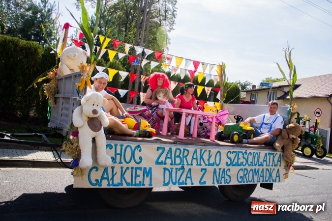 Zdjęcie w galerii na portalu naszraciborz.pl: Dożynki 2015 - złoty pociąg w Samborowicach wiadomości z regionu