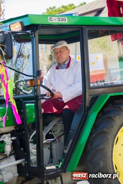 Zdjęcie w galerii na portalu naszraciborz.pl: Dożynki 2015 - złoty pociąg w Samborowicach wiadomości z regionu