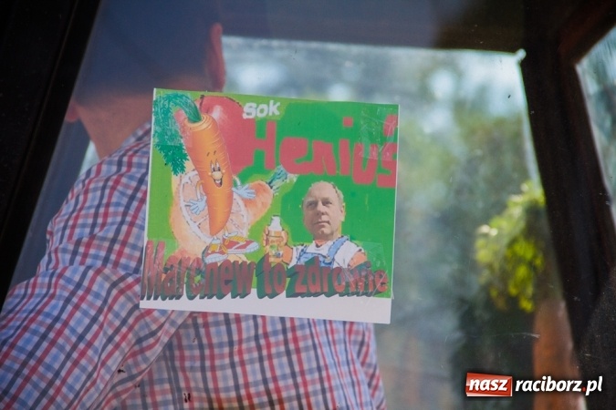 Zdjęcie w galerii na portalu naszraciborz.pl: Dożynki 2015 - złoty pociąg w Samborowicach wiadomości z regionu