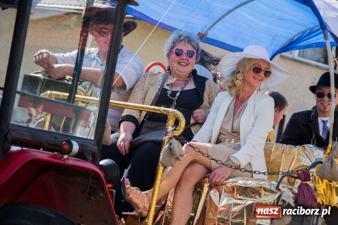 Zdjęcie w galerii na portalu naszraciborz.pl: Dożynki 2015 - złoty pociąg w Samborowicach wiadomości z regionu