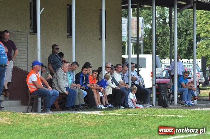 Zdjęcie w galerii na portalu naszraciborz.pl: Kobyla gromi Bieńkowice w meczu o fotel lidera wiadomości z regionu