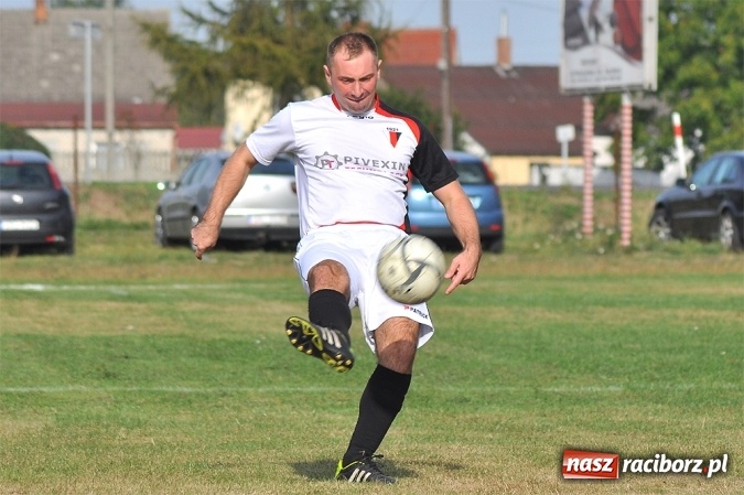 Zdjęcie w galerii na portalu naszraciborz.pl: Kobyla gromi Bieńkowice w meczu o fotel lidera wiadomości z regionu