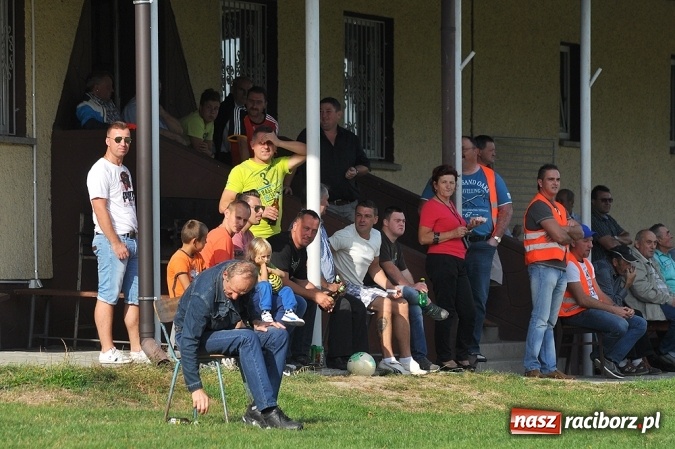 Zdjęcie w galerii na portalu naszraciborz.pl: Kobyla gromi Bieńkowice w meczu o fotel lidera wiadomości z regionu