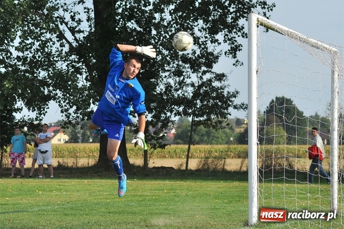 Zdjęcie w galerii na portalu naszraciborz.pl: Kobyla gromi Bieńkowice w meczu o fotel lidera wiadomości z regionu