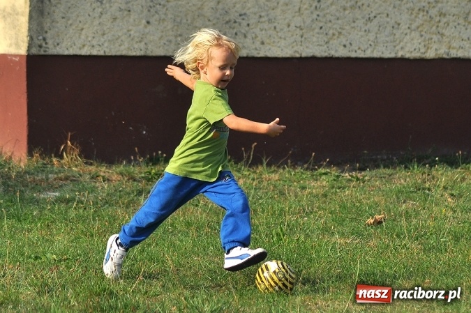 Zdjęcie w galerii na portalu naszraciborz.pl: Kobyla gromi Bieńkowice w meczu o fotel lidera wiadomości z regionu