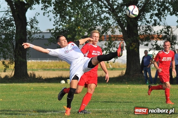 Zdjęcie w galerii na portalu naszraciborz.pl: Kobyla gromi Bieńkowice w meczu o fotel lidera wiadomości z regionu