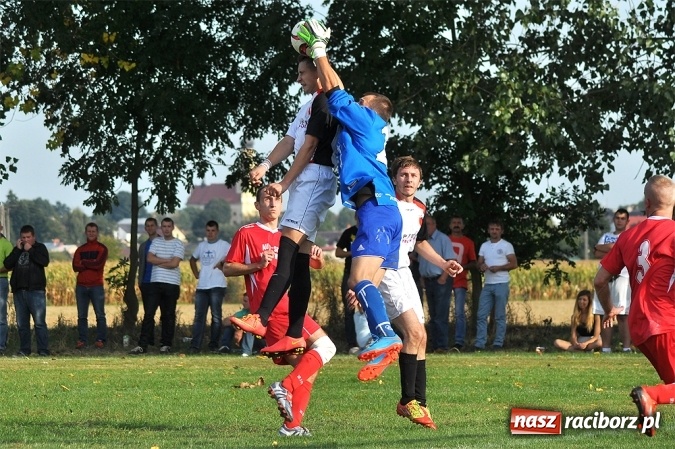 Zdjęcie w galerii na portalu naszraciborz.pl: Kobyla gromi Bieńkowice w meczu o fotel lidera wiadomości z regionu