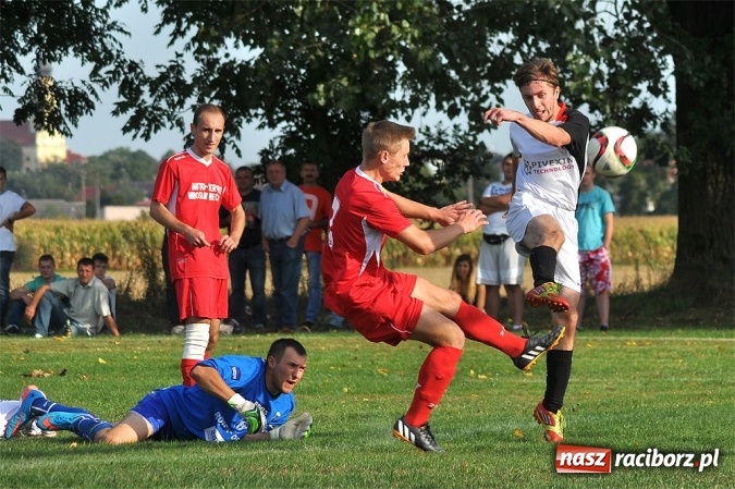 Zdjęcie w galerii na portalu naszraciborz.pl: Kobyla gromi Bieńkowice w meczu o fotel lidera wiadomości z regionu