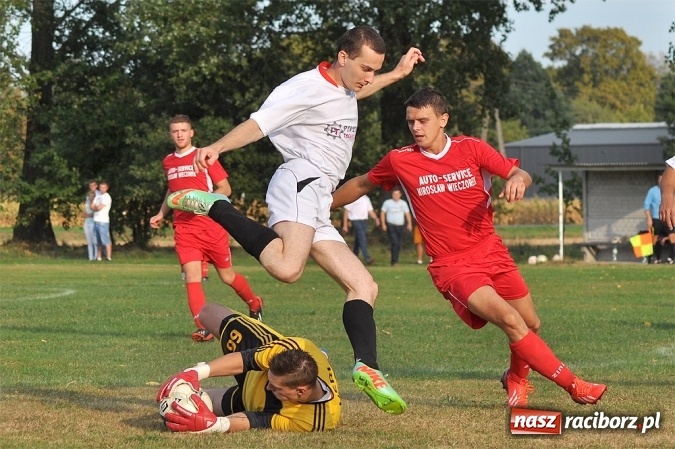 Zdjęcie w galerii na portalu naszraciborz.pl: Kobyla gromi Bieńkowice w meczu o fotel lidera wiadomości z regionu