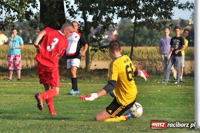 Zdjęcie w galerii na portalu naszraciborz.pl: Kobyla gromi Bieńkowice w meczu o fotel lidera wiadomości z regionu