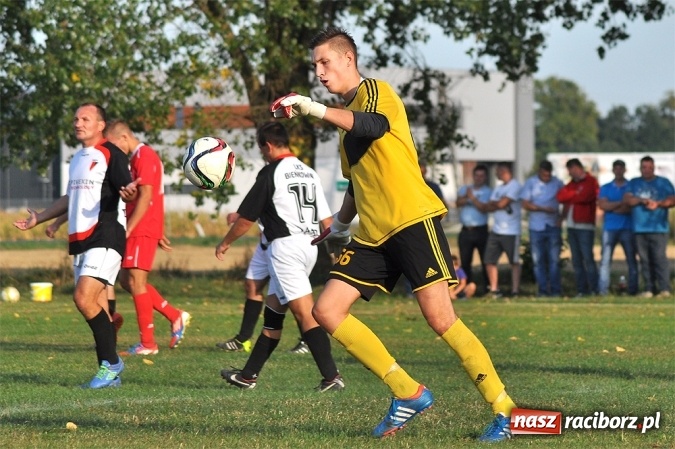 Zdjęcie w galerii na portalu naszraciborz.pl: Kobyla gromi Bieńkowice w meczu o fotel lidera wiadomości z regionu