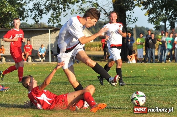 Zdjęcie w galerii na portalu naszraciborz.pl: Kobyla gromi Bieńkowice w meczu o fotel lidera wiadomości z regionu