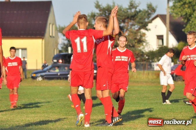 Zdjęcie w galerii na portalu naszraciborz.pl: Kobyla gromi Bieńkowice w meczu o fotel lidera wiadomości z regionu