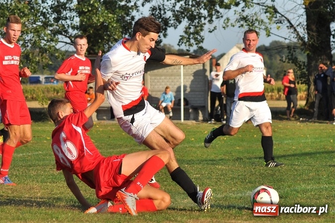 Zdjęcie w galerii na portalu naszraciborz.pl: Kobyla gromi Bieńkowice w meczu o fotel lidera wiadomości z regionu