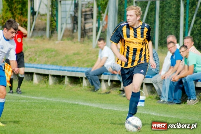 Zdjęcie w galerii na portalu naszraciborz.pl: Markowicki festiwal zmarnowanych okazji. Punkty pojechały do Gaszowic wiadomości z regionu