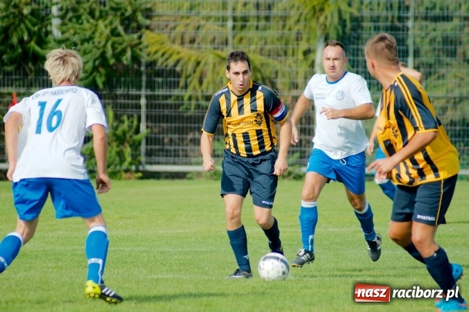 Zdjęcie w galerii na portalu naszraciborz.pl: Markowicki festiwal zmarnowanych okazji. Punkty pojechały do Gaszowic wiadomości z regionu