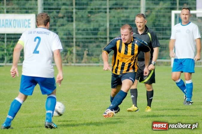 Zdjęcie w galerii na portalu naszraciborz.pl: Markowicki festiwal zmarnowanych okazji. Punkty pojechały do Gaszowic wiadomości z regionu