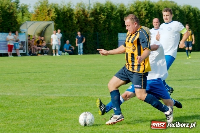 Zdjęcie w galerii na portalu naszraciborz.pl: Markowicki festiwal zmarnowanych okazji. Punkty pojechały do Gaszowic wiadomości z regionu