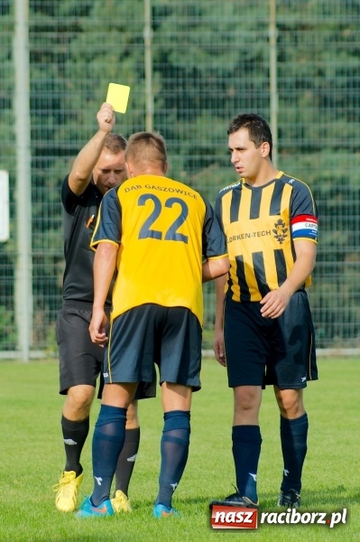 Zdjęcie w galerii na portalu naszraciborz.pl: Markowicki festiwal zmarnowanych okazji. Punkty pojechały do Gaszowic wiadomości z regionu