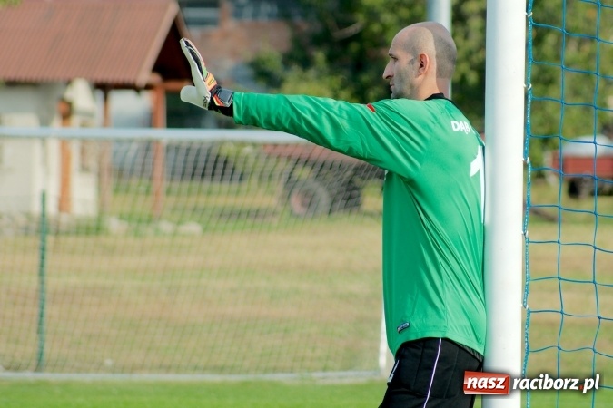 Zdjęcie w galerii na portalu naszraciborz.pl: Markowicki festiwal zmarnowanych okazji. Punkty pojechały do Gaszowic wiadomości z regionu