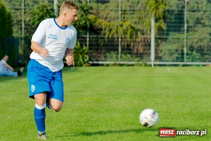 Zdjęcie w galerii na portalu naszraciborz.pl: Markowicki festiwal zmarnowanych okazji. Punkty pojechały do Gaszowic wiadomości z regionu