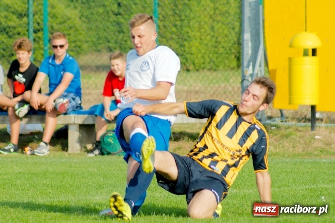 Zdjęcie w galerii na portalu naszraciborz.pl: Markowicki festiwal zmarnowanych okazji. Punkty pojechały do Gaszowic wiadomości z regionu