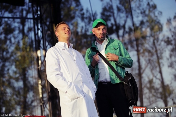 Zdjęcie w galerii na portalu naszraciborz.pl: Dożynki 2015 - W Owsiszczach z wielką pompą. Obszerna fotorelacja - korowód i występy wiadomości z regionu