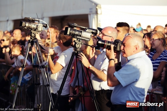 Zdjęcie w galerii na portalu naszraciborz.pl: Dożynki 2015 - W Owsiszczach z wielką pompą. Obszerna fotorelacja - korowód i występy wiadomości z regionu