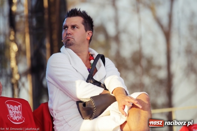 Zdjęcie w galerii na portalu naszraciborz.pl: Dożynki 2015 - W Owsiszczach z wielką pompą. Obszerna fotorelacja - korowód i występy wiadomości z regionu