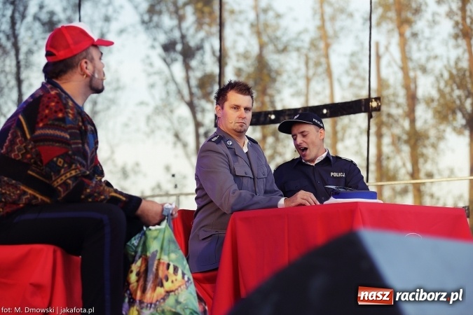 Zdjęcie w galerii na portalu naszraciborz.pl: Dożynki 2015 - W Owsiszczach z wielką pompą. Obszerna fotorelacja - korowód i występy wiadomości z regionu