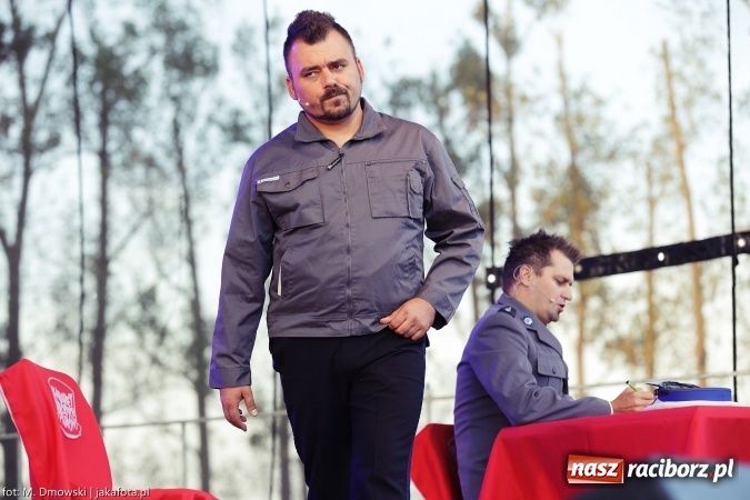 Zdjęcie w galerii na portalu naszraciborz.pl: Dożynki 2015 - W Owsiszczach z wielką pompą. Obszerna fotorelacja - korowód i występy wiadomości z regionu